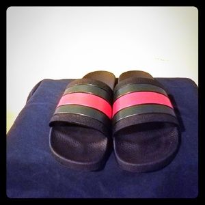 Beautiful Authentic Gucci Slides ??
